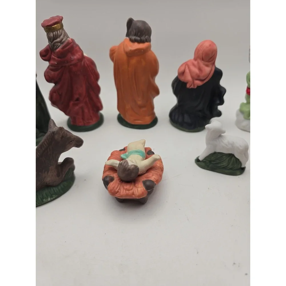 Vintage Christmas  Porcelain Nativity Scene 11 Piece
